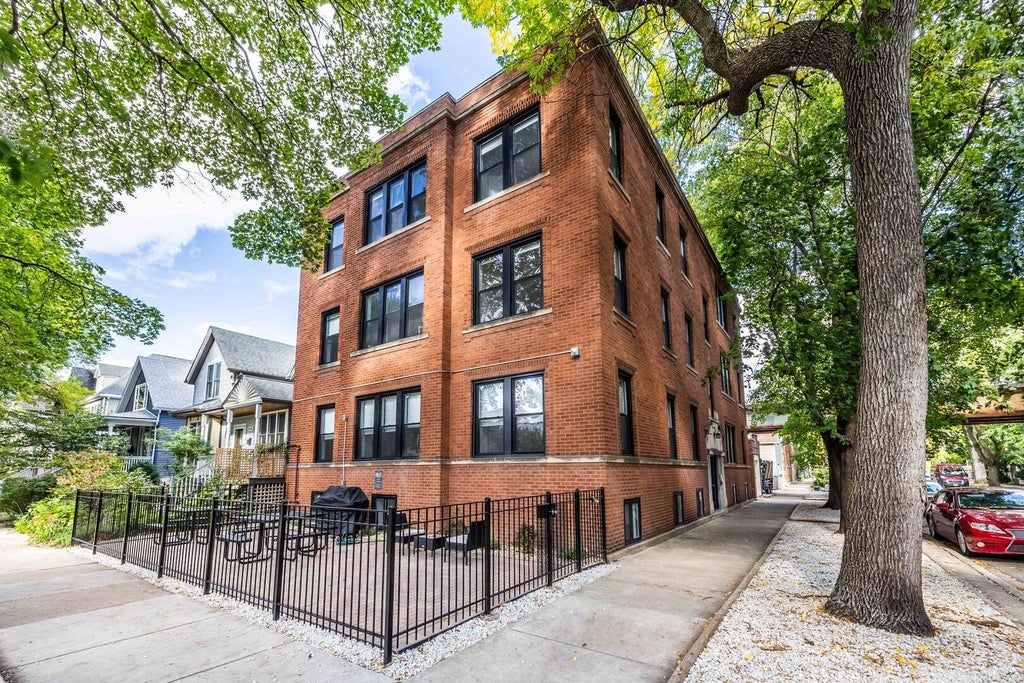 4638 North Hamilton Avenue 1f, Chicago, 60625