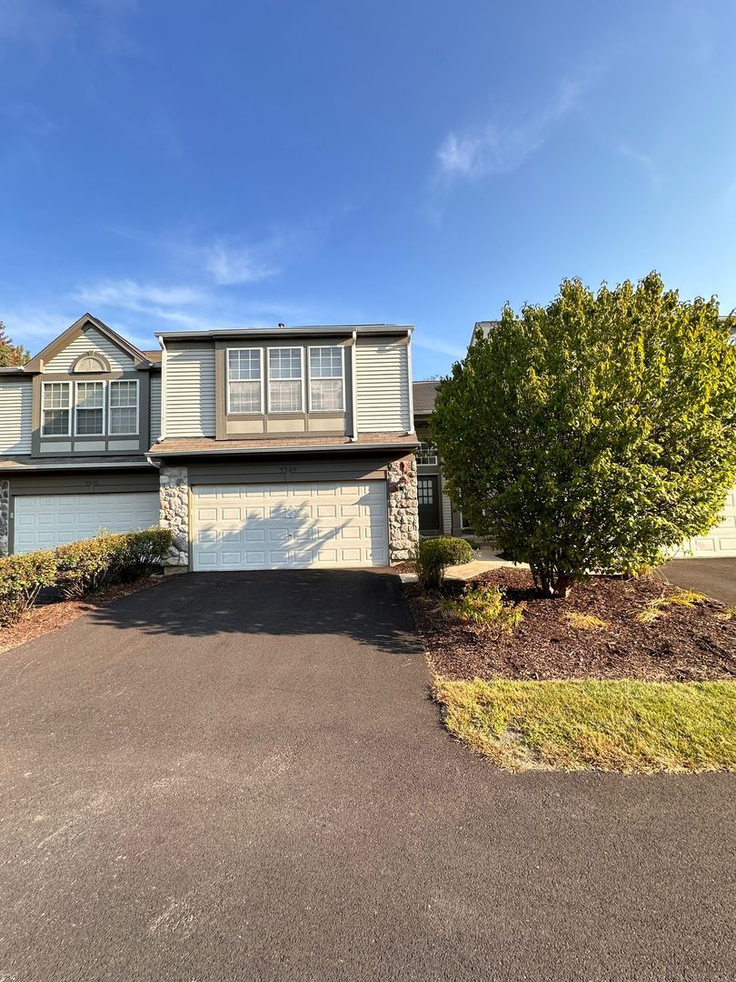 3248 Bromley Lane 3248, Aurora