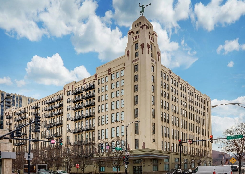 758 North Larrabee Street 718, Chicago, 60654