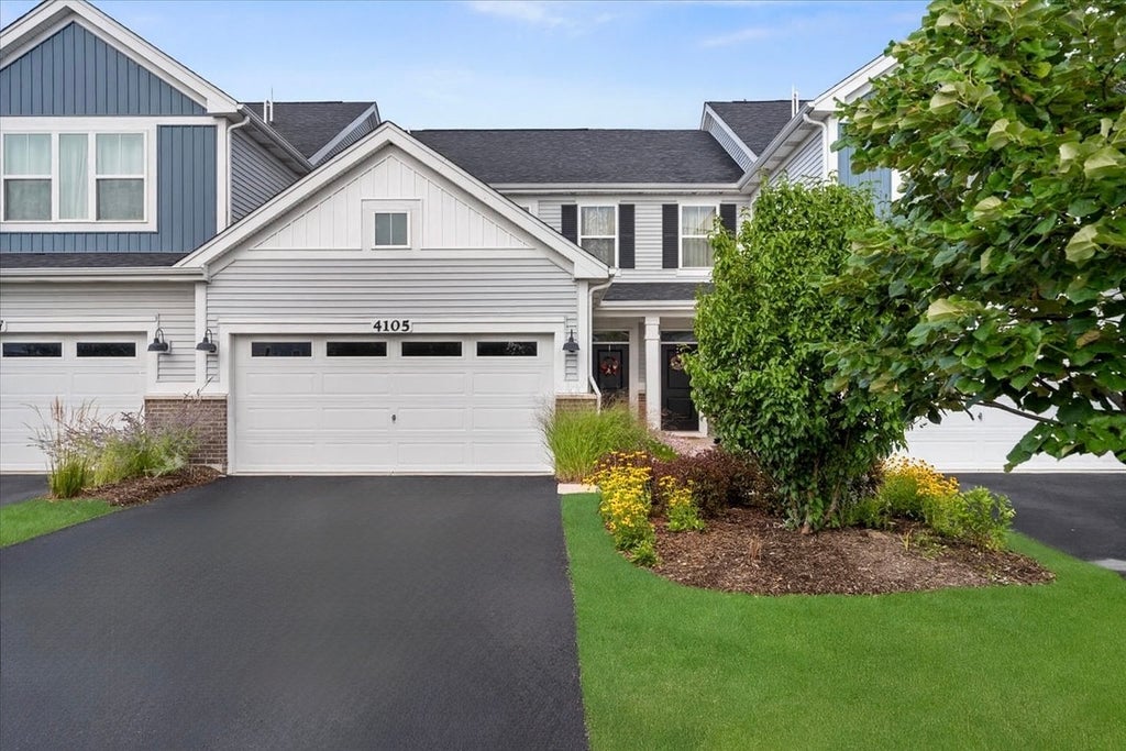 4105 Winslow Court, Aurora