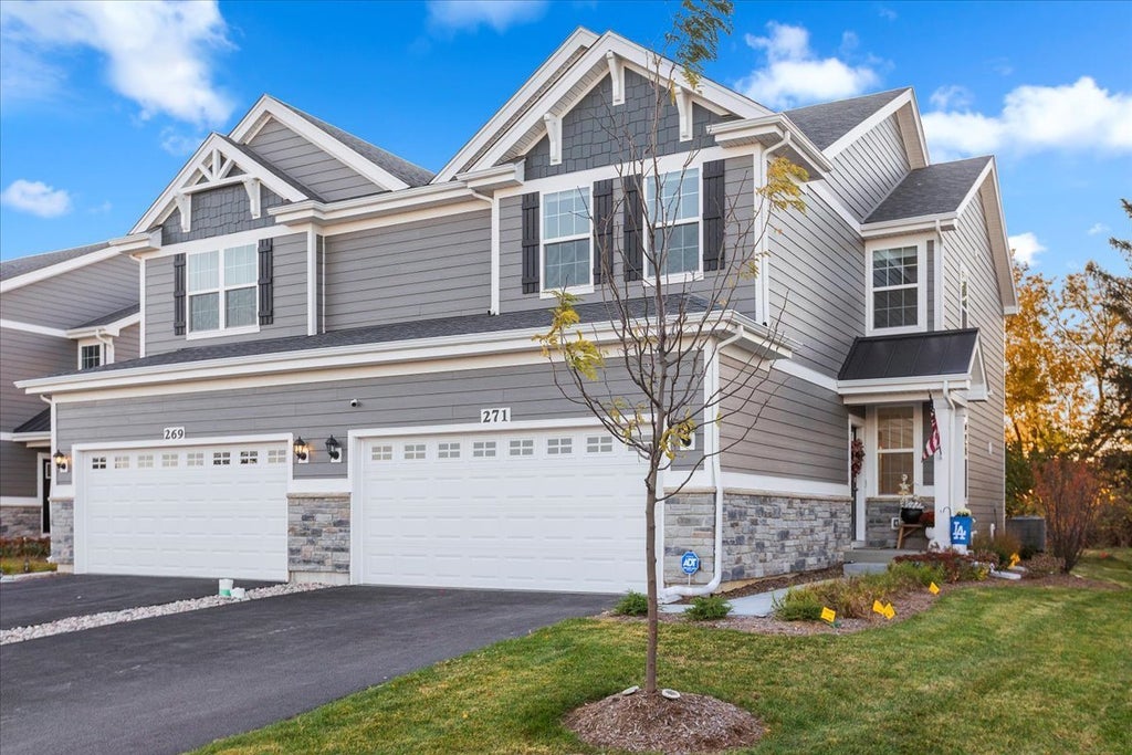 271 Charlestowne Lakes Drive, St. Charles