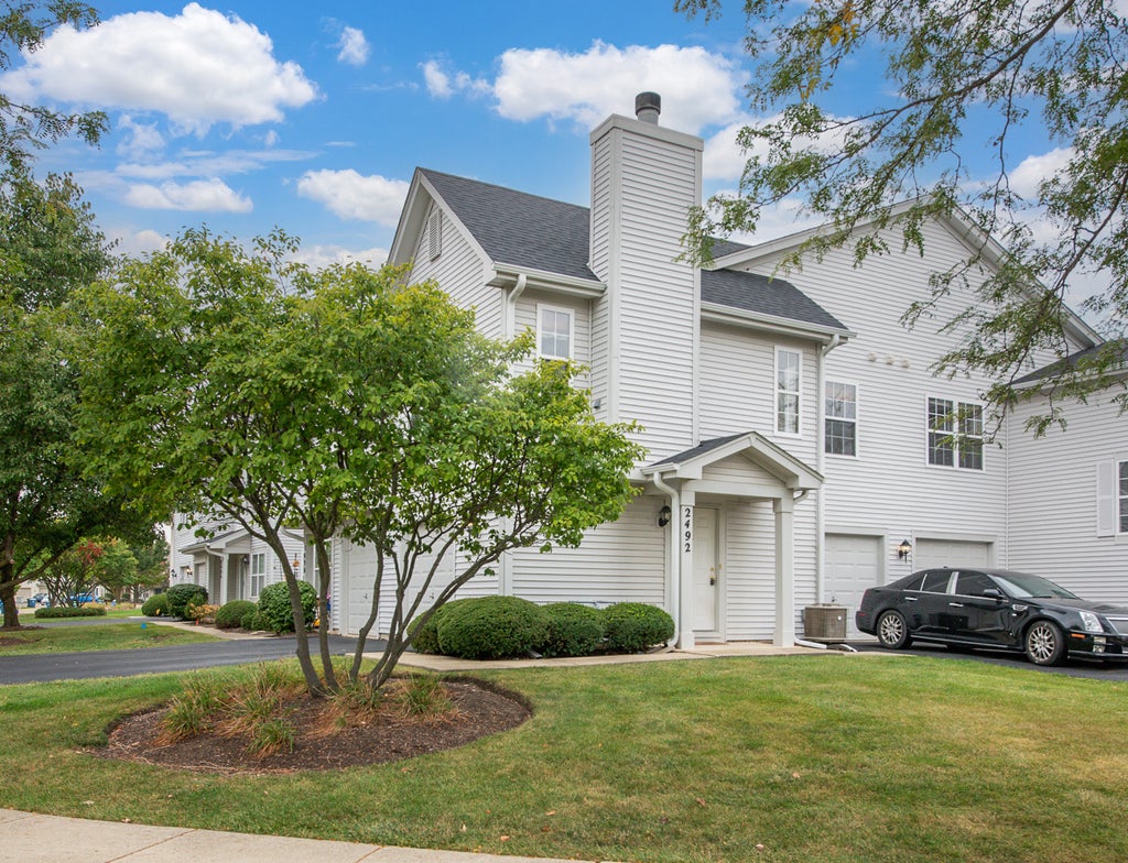 2492 Dickens Drive 2492, Aurora