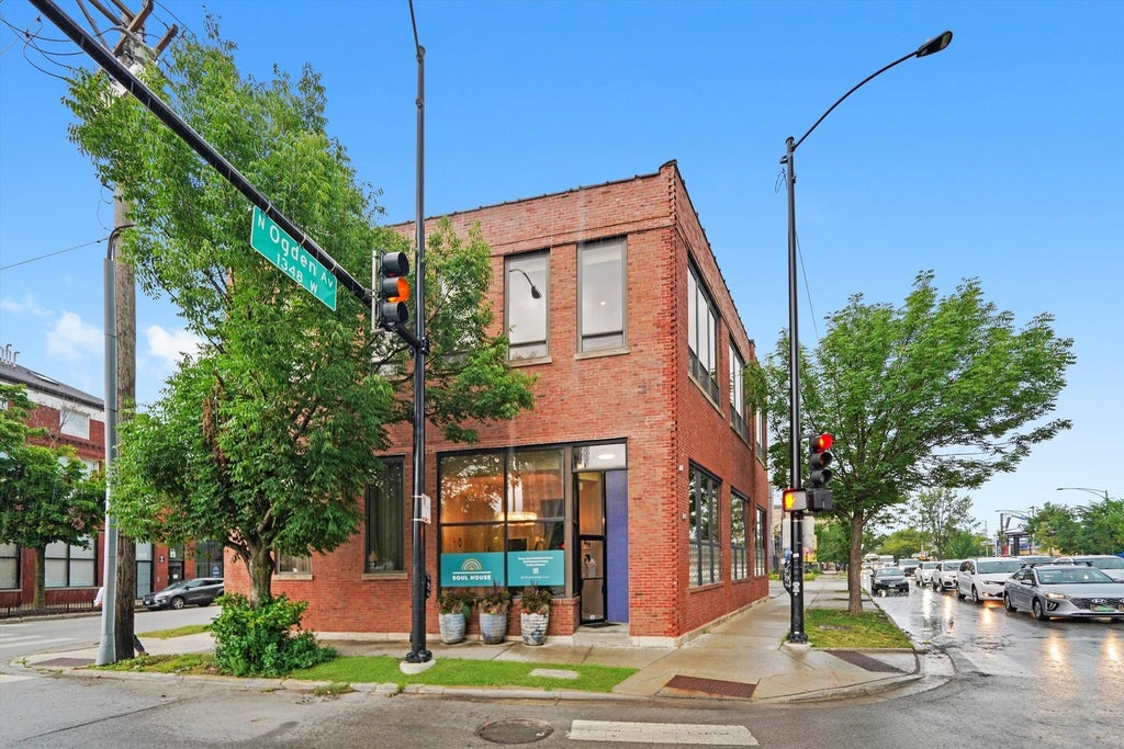300 North Ogden Avenue 202, Chicago, 60607