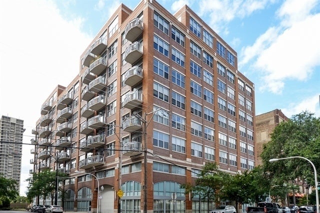 933 West Van Buren Street 404, Chicago, 60607
