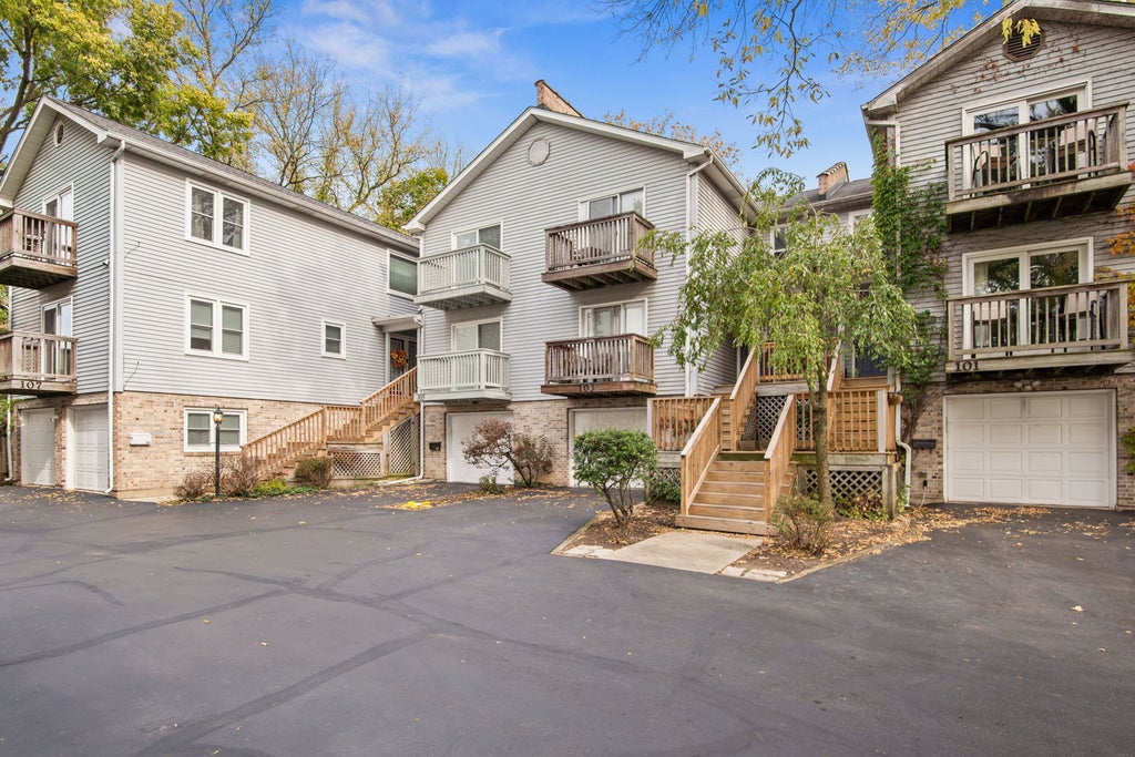 103 North Bennett Street, Geneva