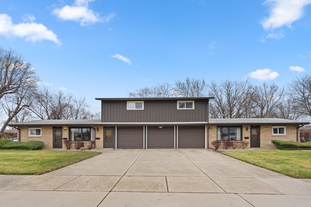 537-541 North Edgelawn Drive 537, Aurora