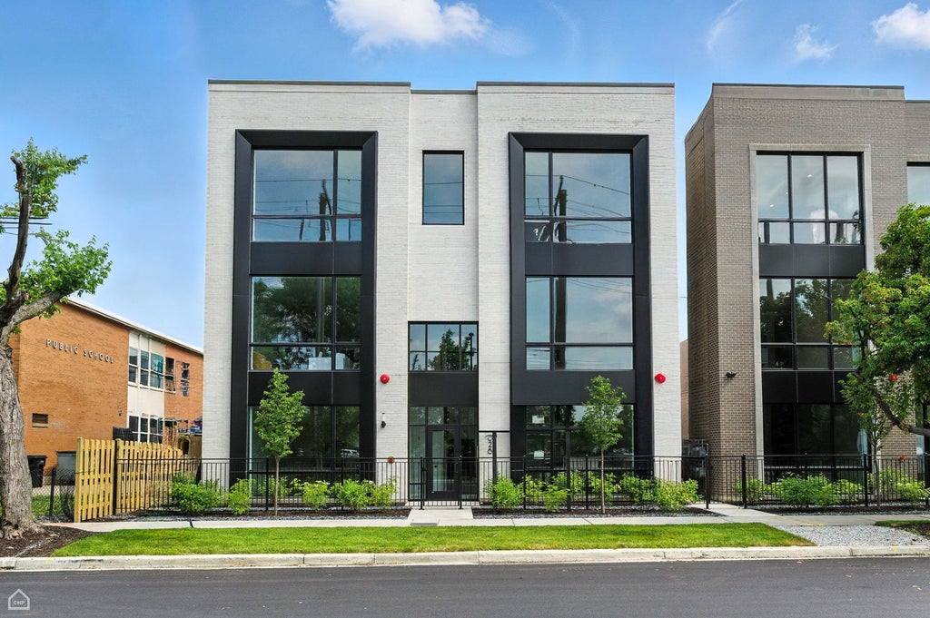 1612 West Hastings Street 301, Chicago, 60608