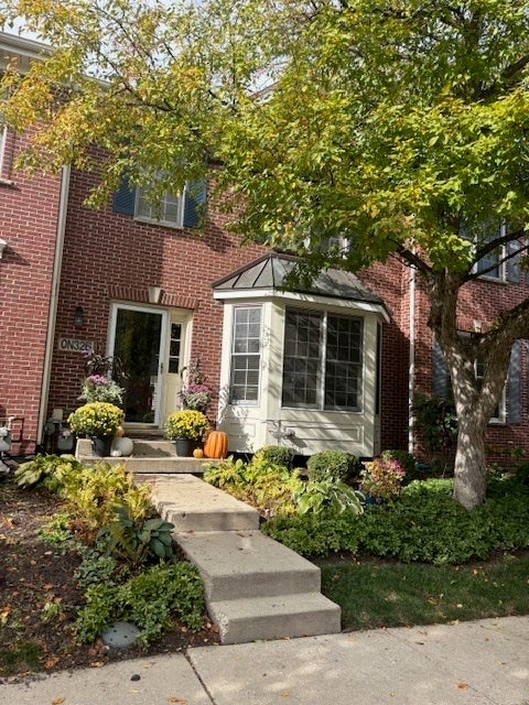 0n326 Baker Drive, Geneva