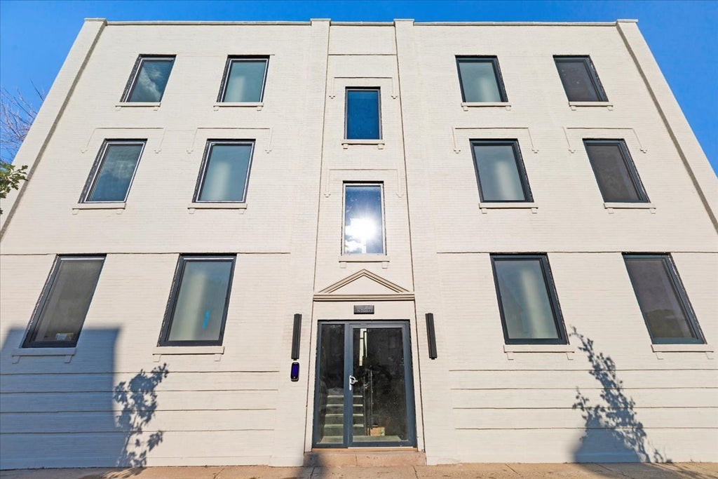 2023 North Drake Avenue 3n, Chicago, 60647