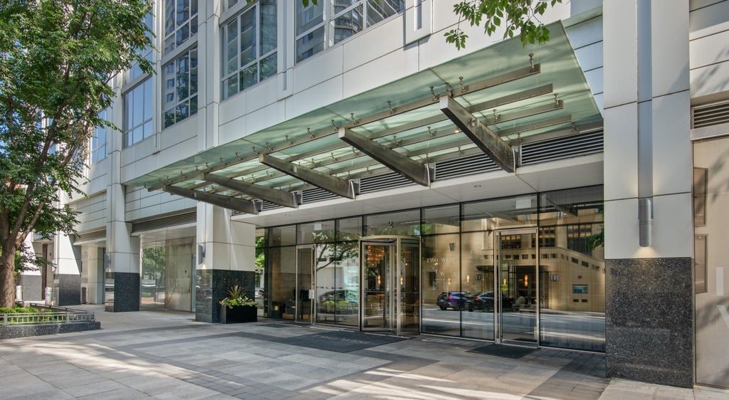 2 West Delaware Place 905, Chicago, 60610