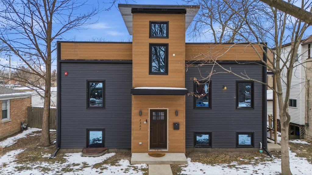 2307 Lake Street 2, Evanston, 60201