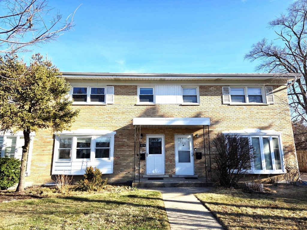 828 Lavergne Avenue, Wilmette, 60091