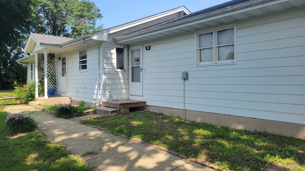 39w340 West Route 20 Highway, Elgin