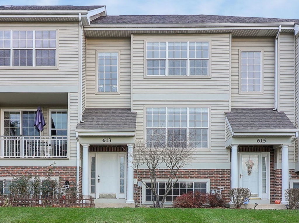 613 Pheasant Trail, St. Charles