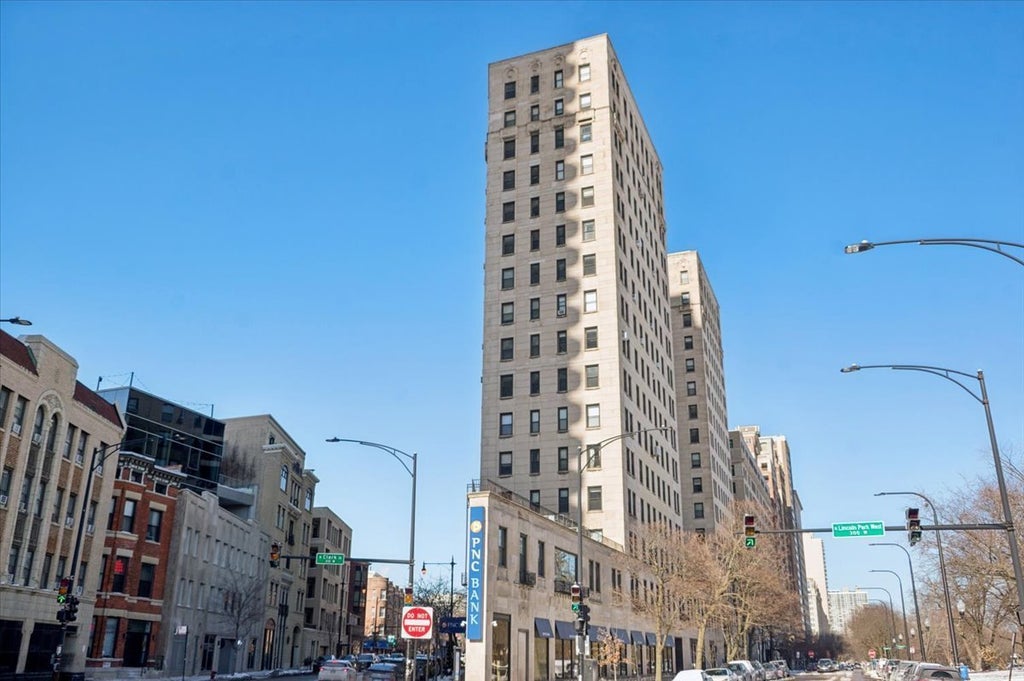2000 North Lincoln Park West 1311, Chicago, 60614
