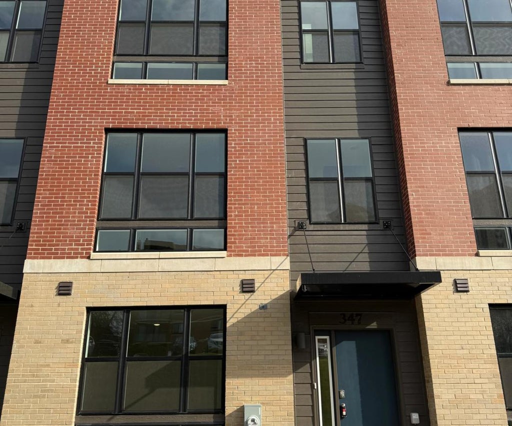 347 Summit Circle, Lombard