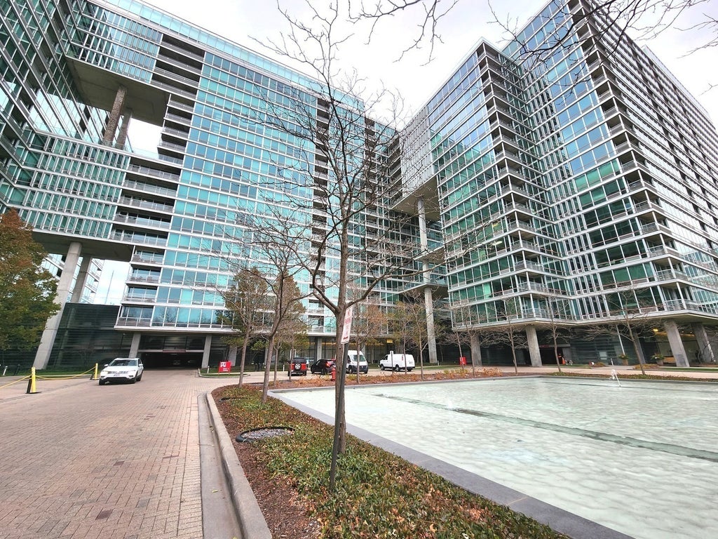 9655 Woods Drive 512, Skokie, 60077