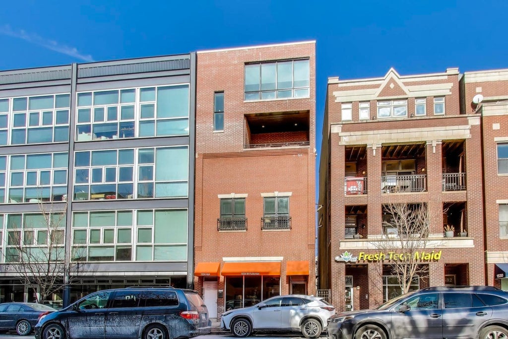 1534 West Fullerton Avenue 3, Chicago, 60614