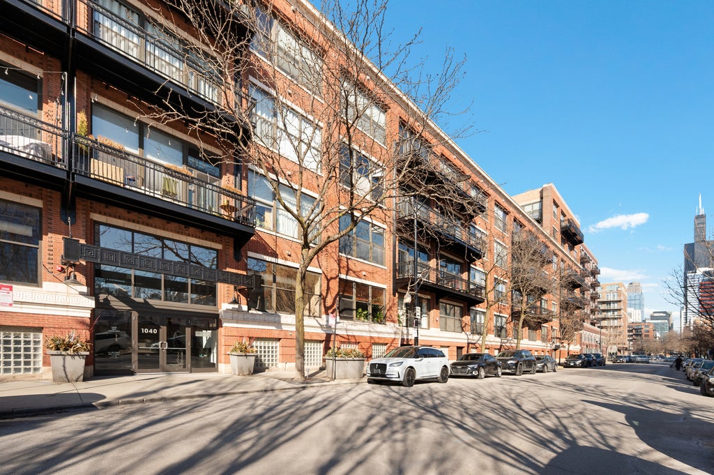 1040 West Adams Street 347, Chicago, 60607