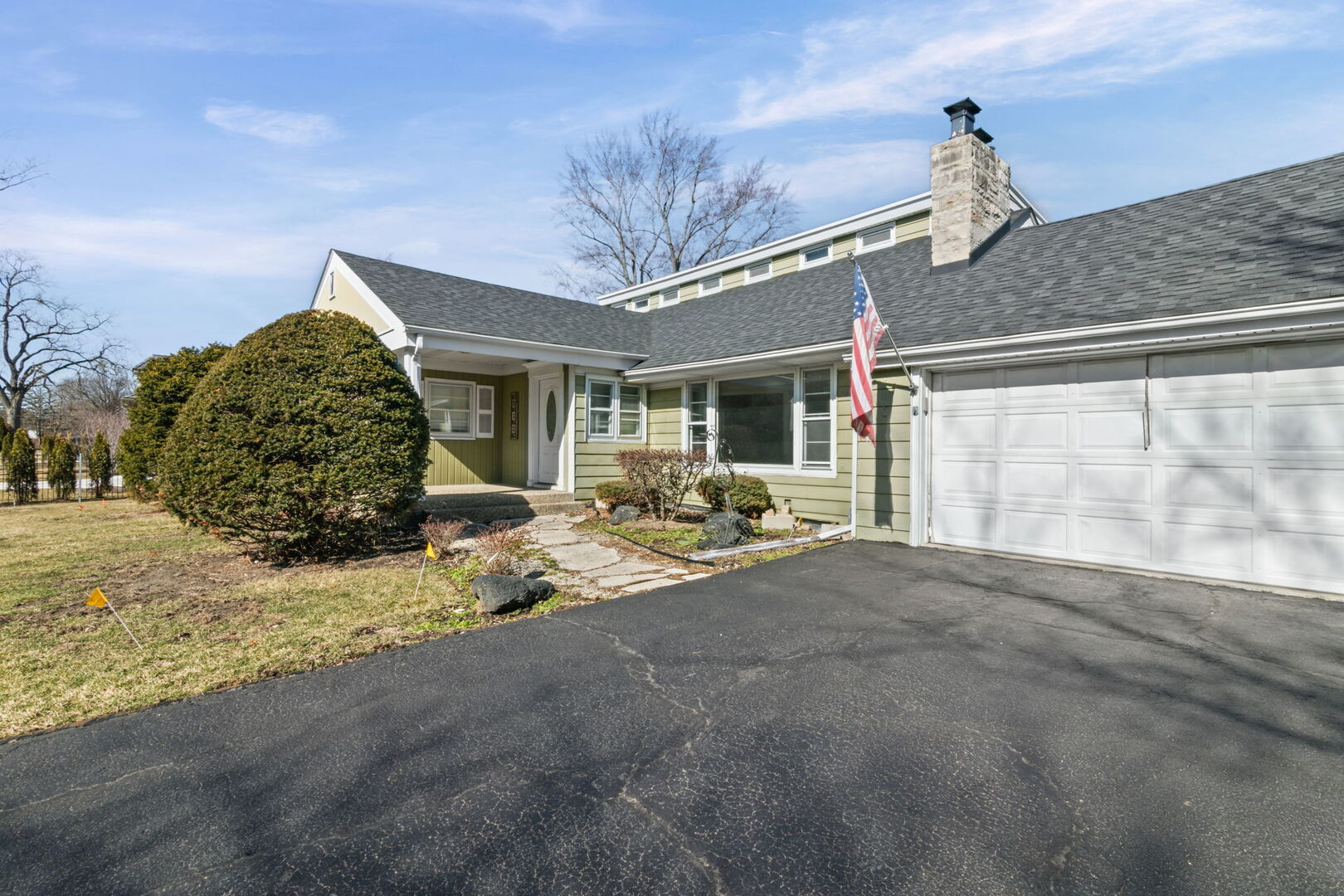 Photo of Listing #12581843