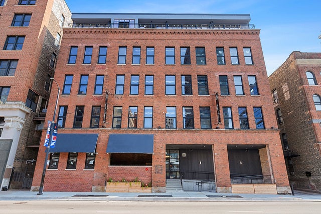 153 West Ohio Street 403, Chicago, 60654