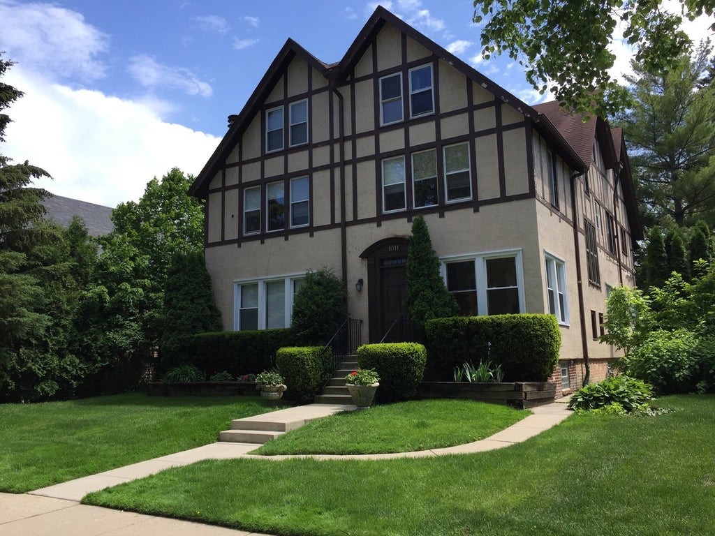 1011 Central Avenue 2, Wilmette, 60091
