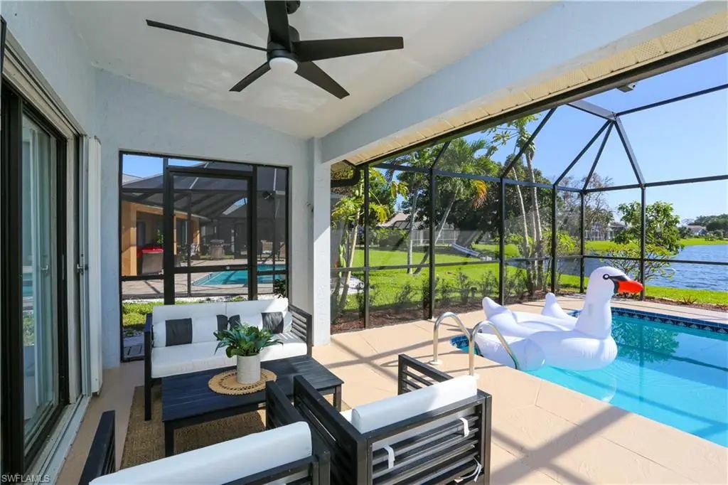 1394 Monarch Cir, Naples