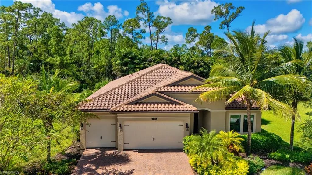 1435 Mockingbird Dr, Naples