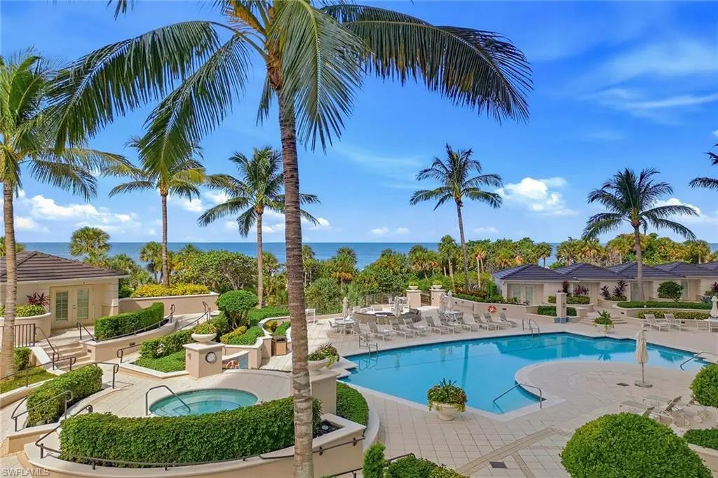 8665 Bay Colony Dr 202, Naples
