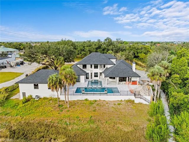 Photo of 5461 Park Rd, FORT MYERS FL