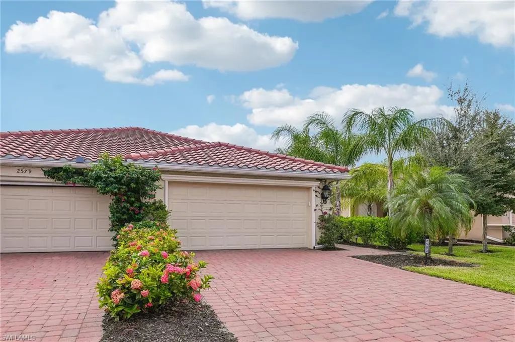2583 Vine Ave, Naples