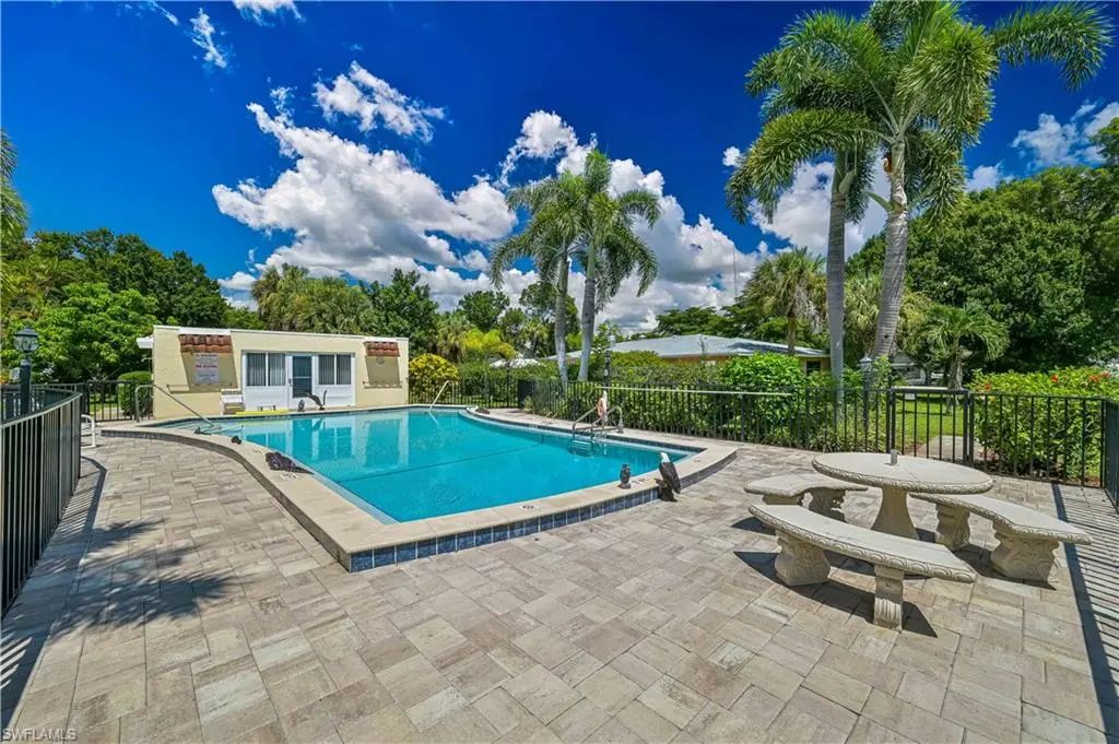 1485 Memoli Ln 9, Fort Myers