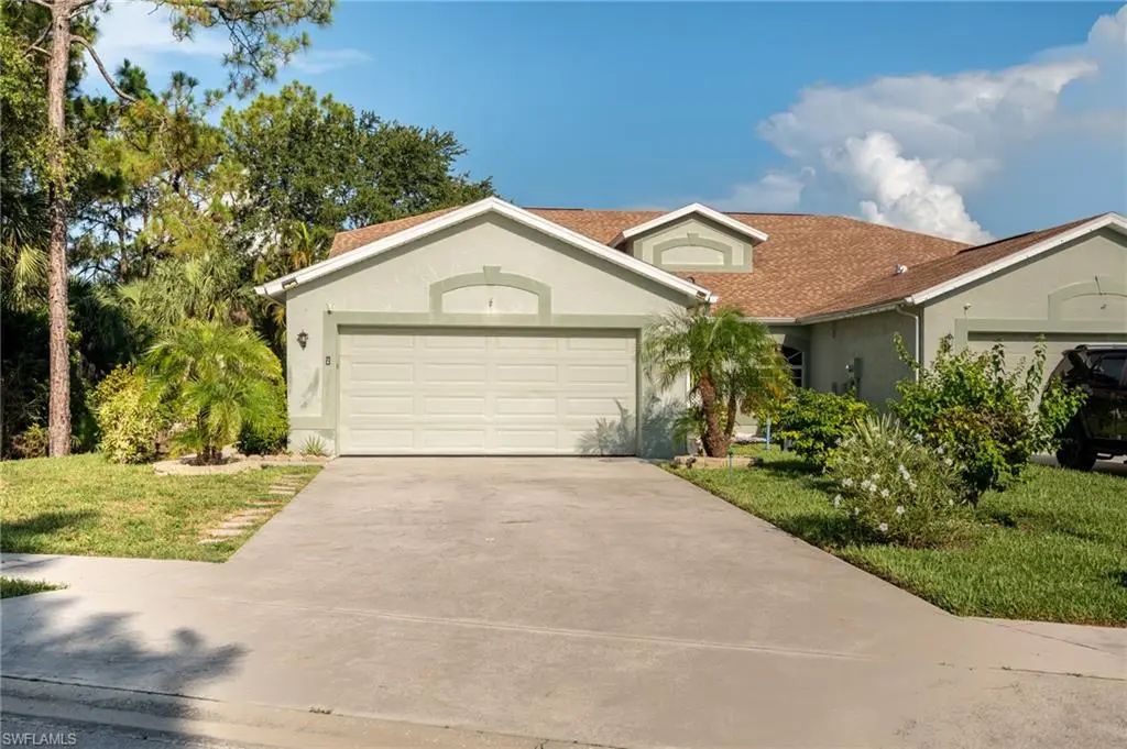 5205 Whitten Dr 57, Naples