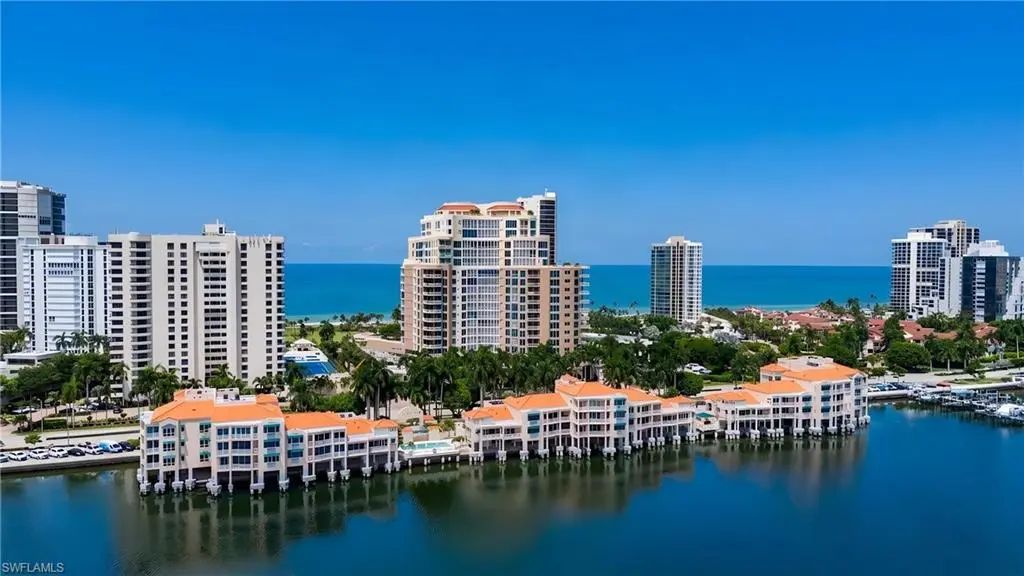 4530 Gulf Shore Blvd N 2-212, Naples