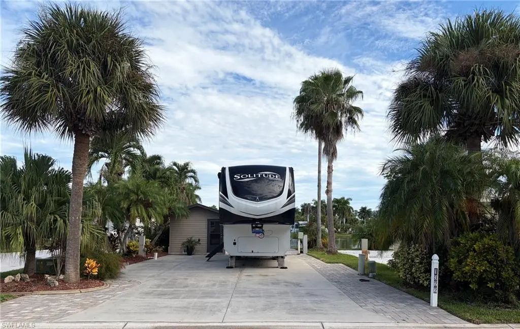 1322 Silver Lakes Blvd, Naples