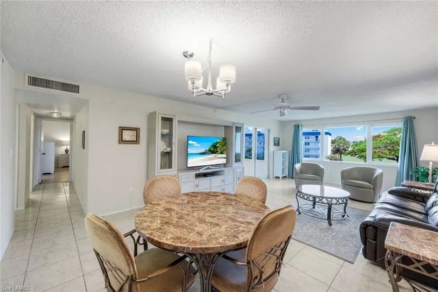 Photo of 6102 Augusta Dr 307, FORT MYERS FL