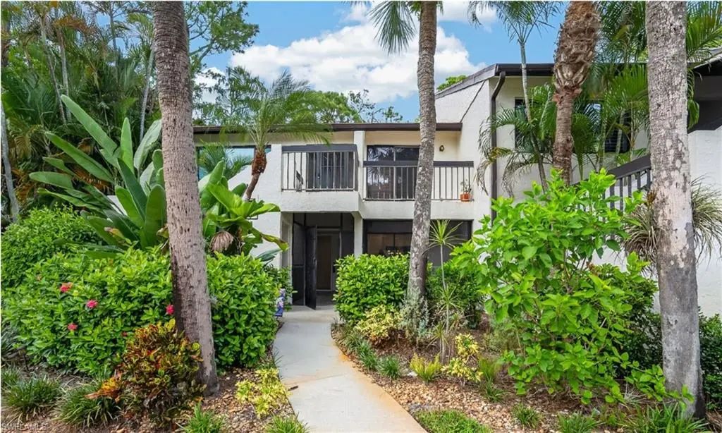1826 Kings Lake Blvd 101, Naples