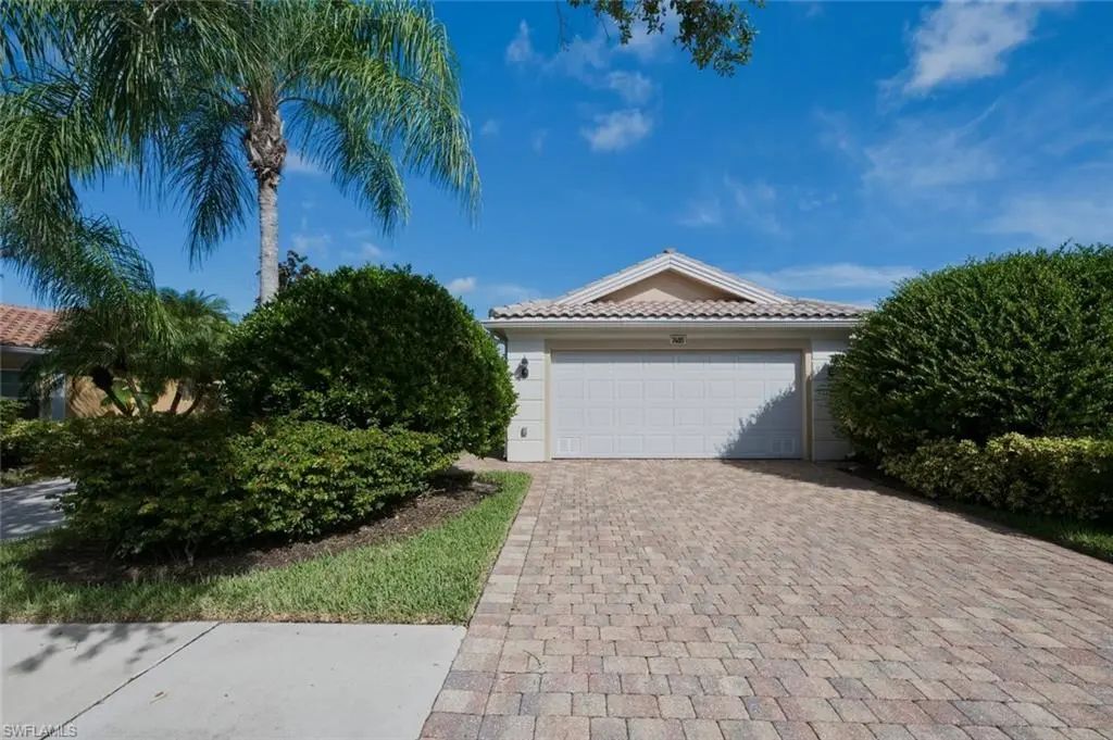 7405 Emilia Ln, Naples