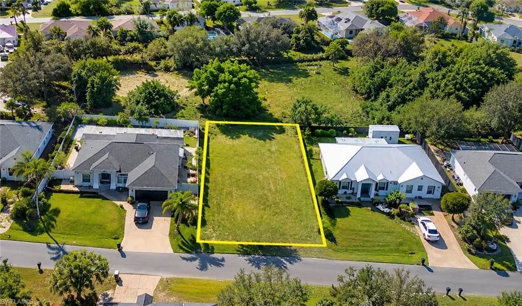 6230 Castlewood Cir, Fort Myers
