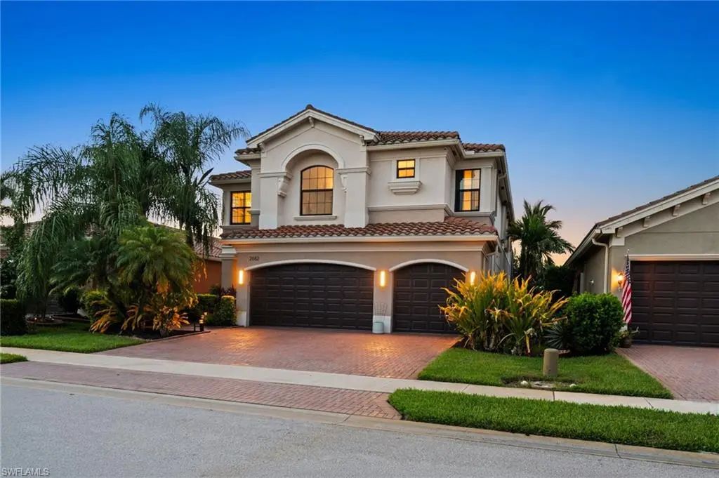 2882 Cinnamon Bay Cir, Naples