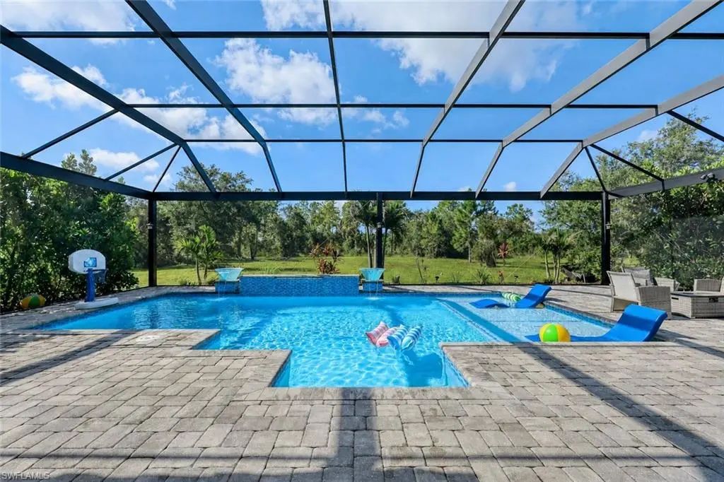 3362 56th Ave Ne, Naples