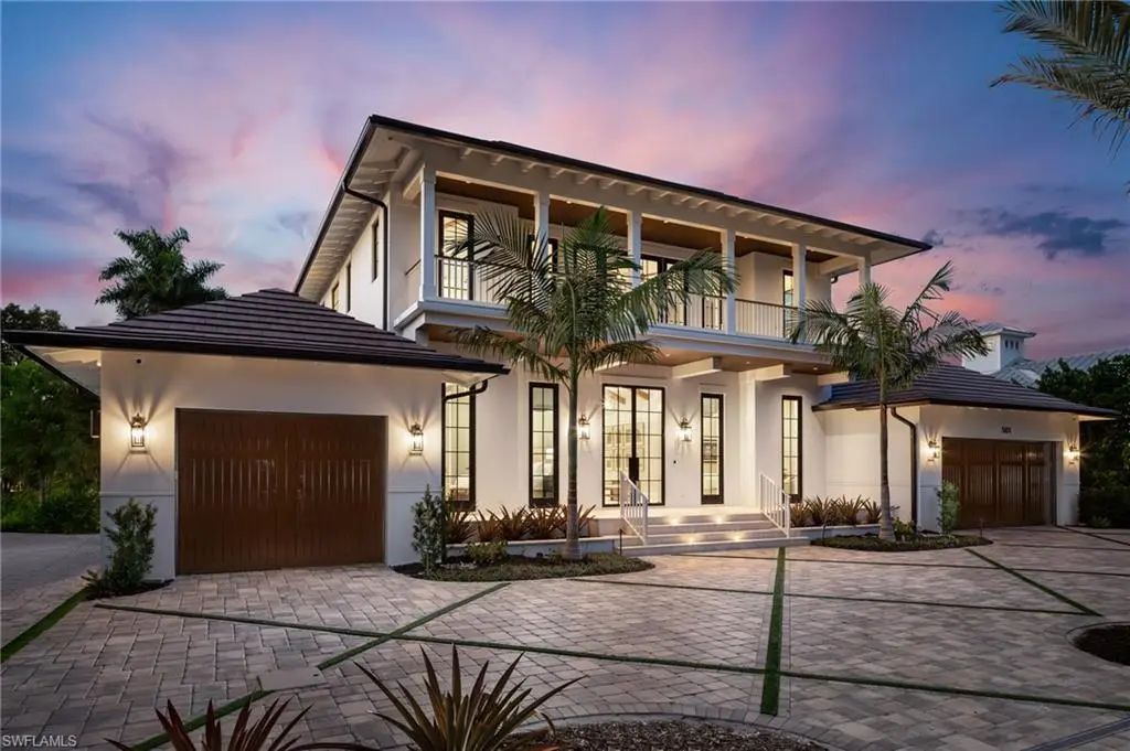 501 7th Ave N, Naples