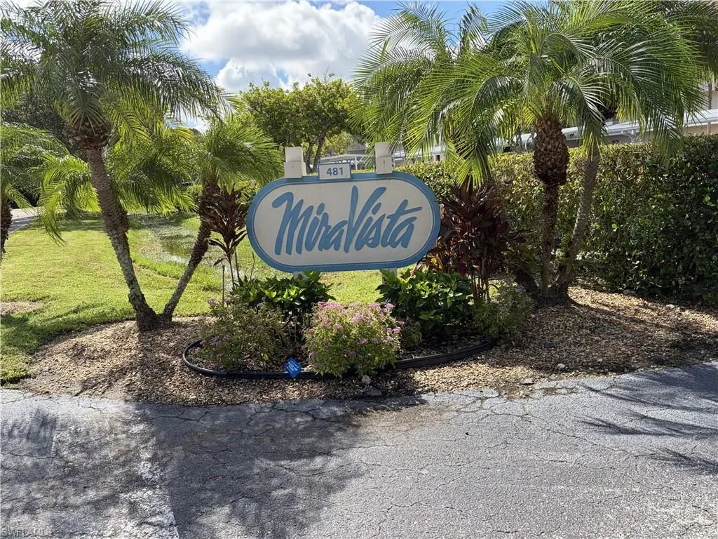 481 Quail Forest Blvd B207, Naples