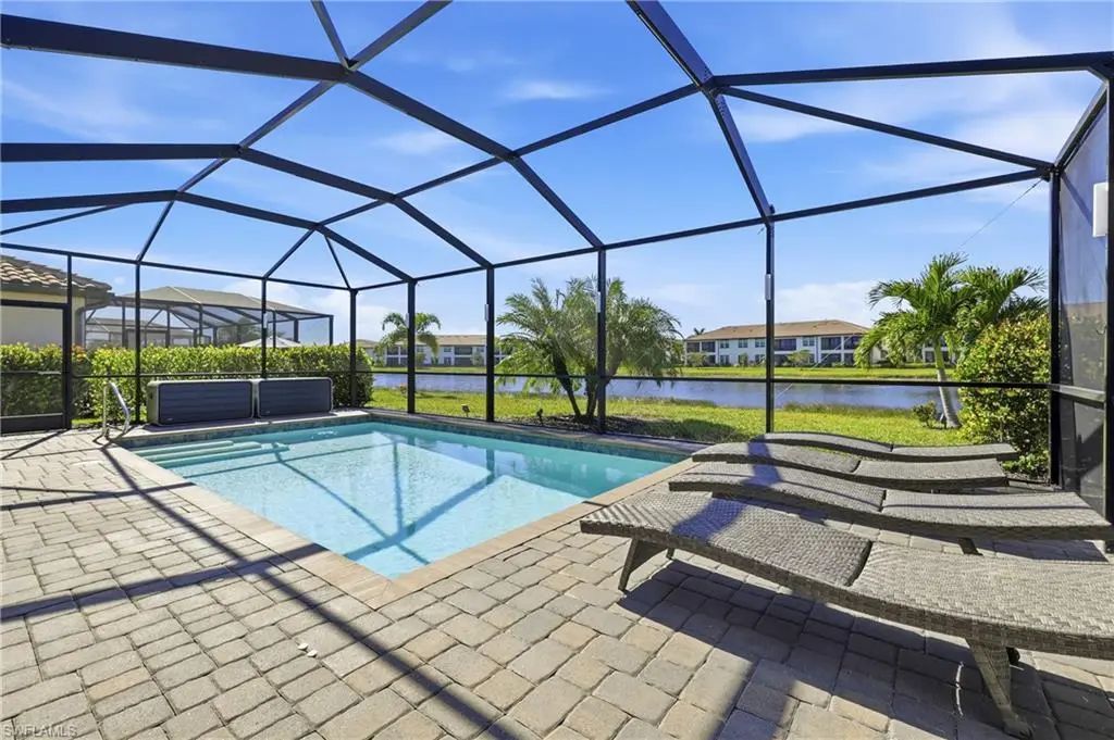 11924 Arbor Trace Dr, Fort Myers