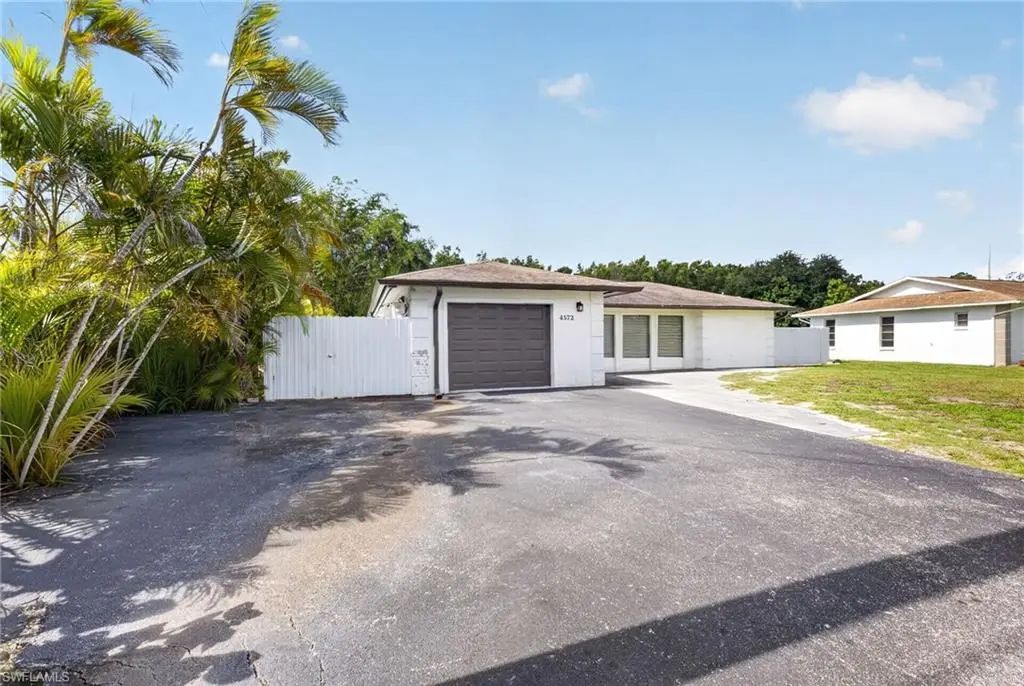 4572 32nd Ave Sw, Naples