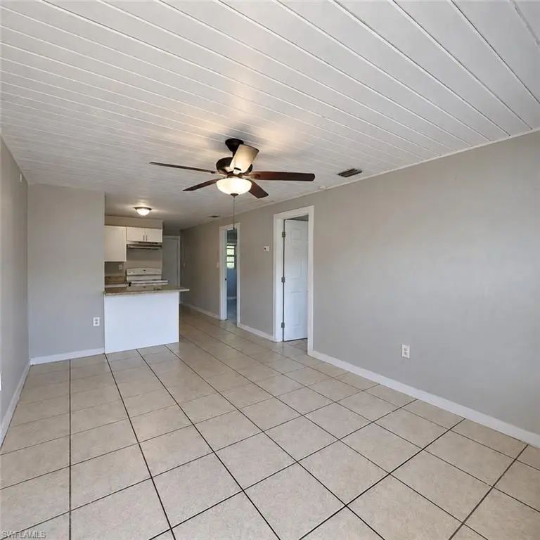 3236 Dora St, Fort Myers