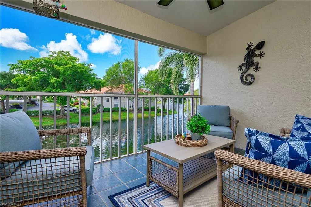 2460 Old Groves Rd E-201, Naples