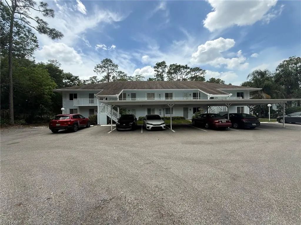 3491 County Barn Rd 103, Naples