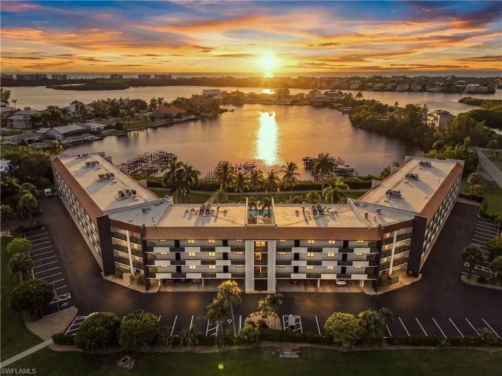 226 3rd St 215, Bonita Springs