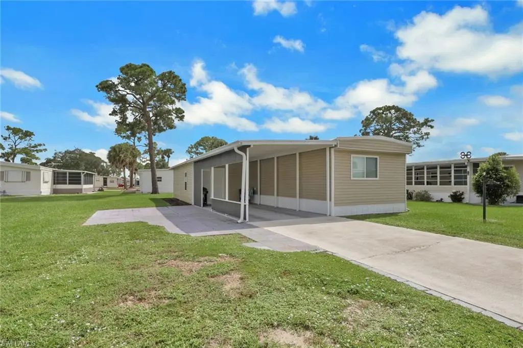 27547 Macke Dr, Bonita Springs